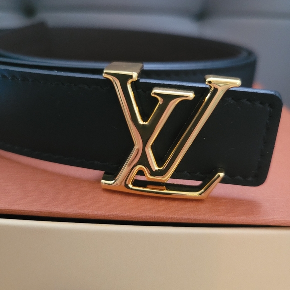 Authentic Louis Vuitton Black Reversible Belt, 36/90 M0552 - Picture 3 of 8